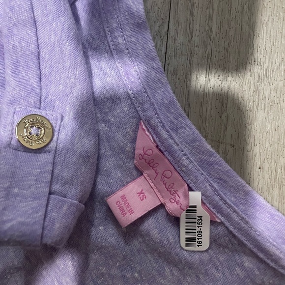 Lilly Pulitzer Purple Crew Neck Cap Sleeve T-Shirt - Picture 2 of 2